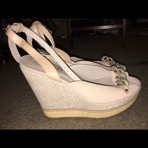 Brand New Beige Hypnosi women shoe 8.5 us size